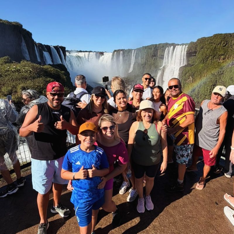 Família de Minas Gerais, aquela galerinha animada que transforma qualquer passeio em momentos inesquecíveis! Entre risad